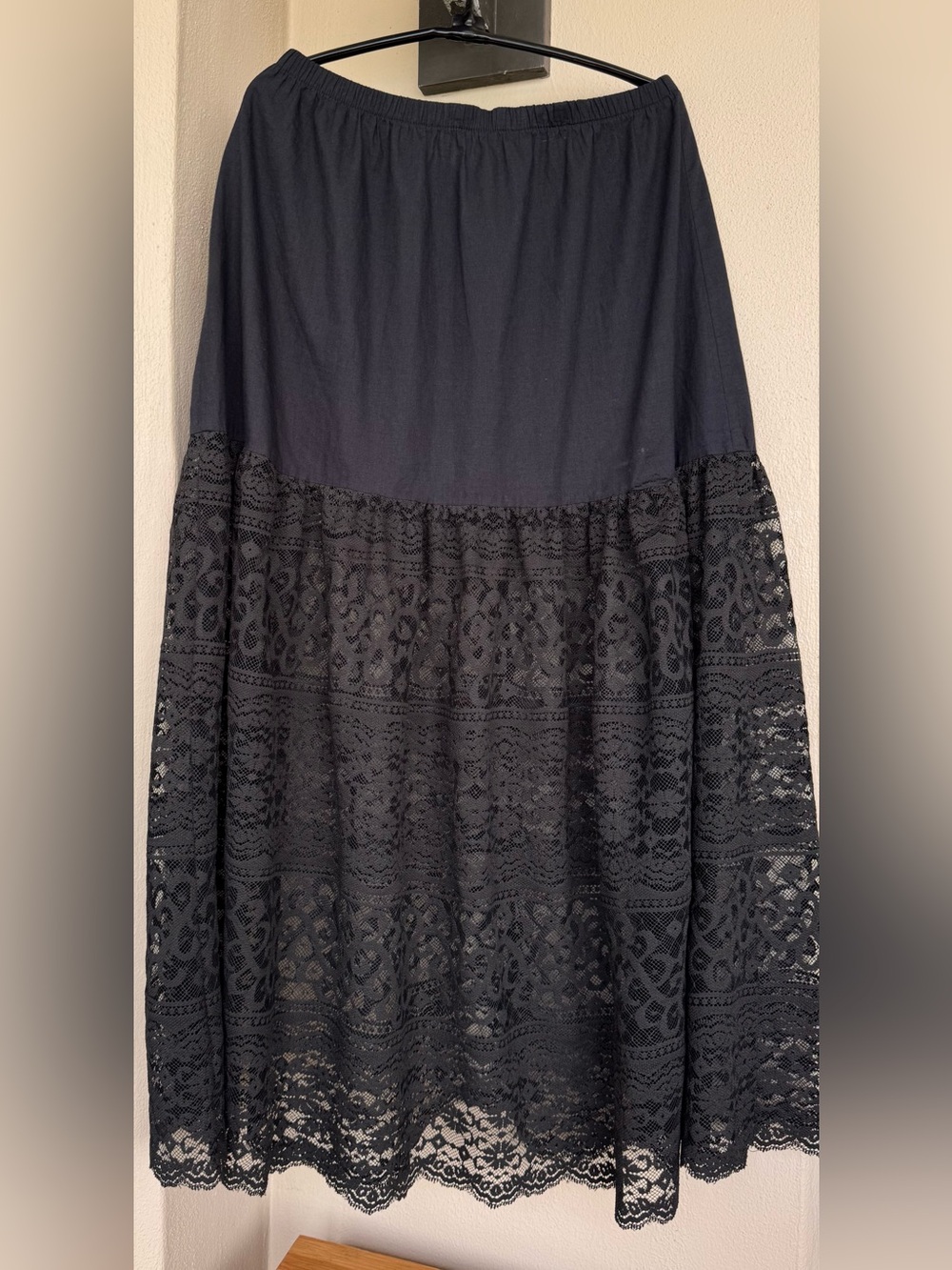 Koala Blue Maxi Skirt Black Polyester/Cotton & Lace A-Line Elastic Waist XS*
